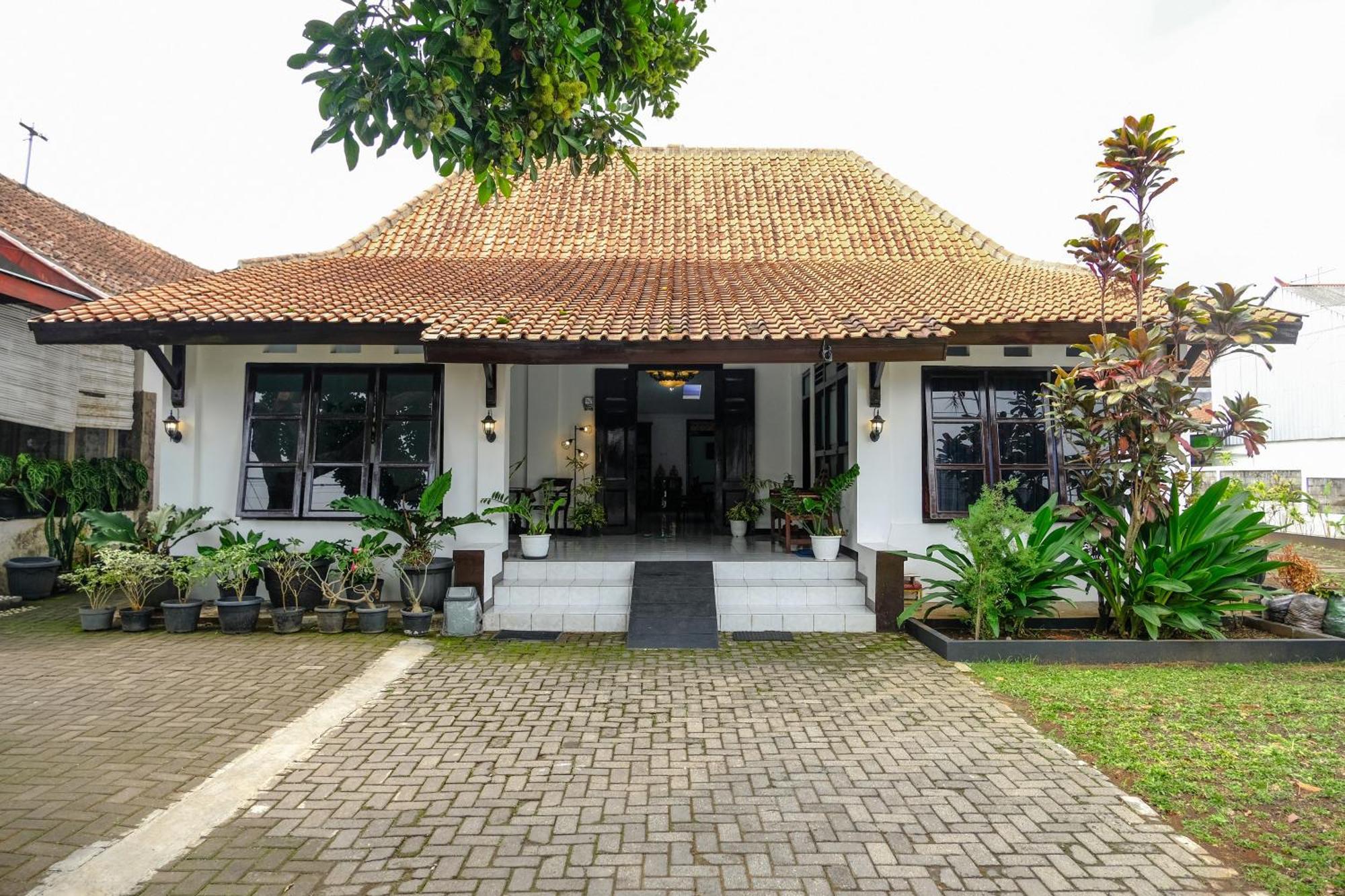 Griya Merbabu Asri Homestay Salatiga Exterior foto