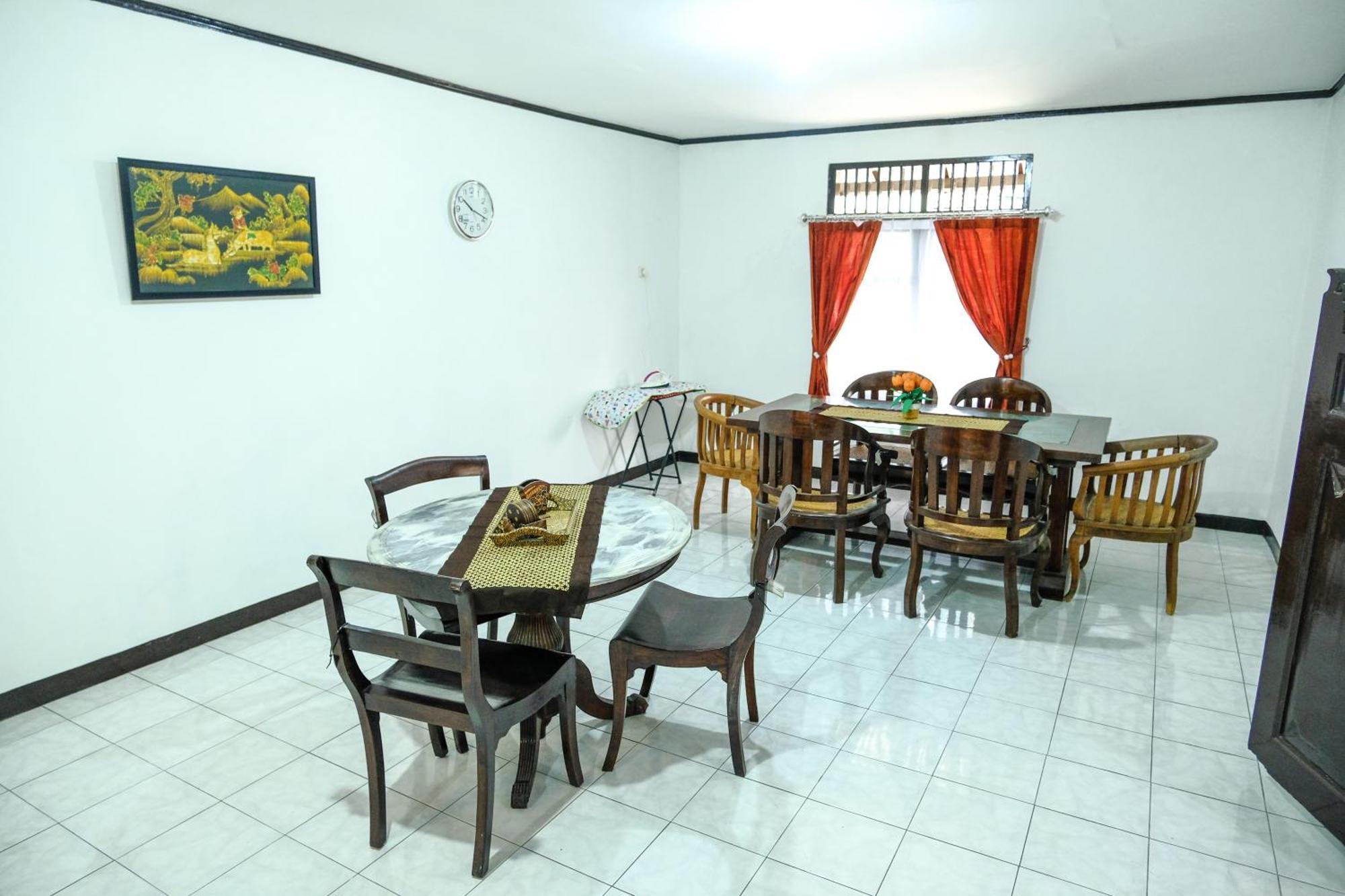 Griya Merbabu Asri Homestay Salatiga Exterior foto