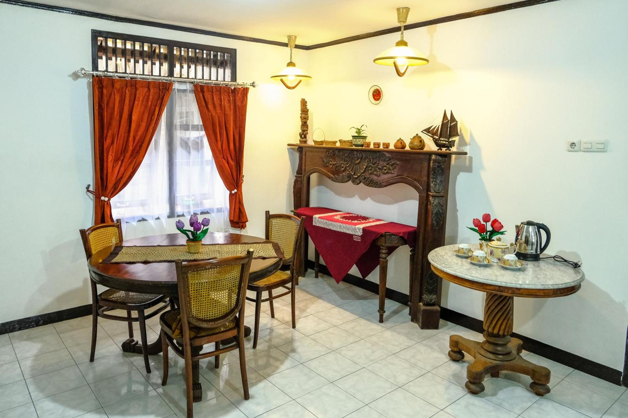 Griya Merbabu Asri Homestay Salatiga Exterior foto
